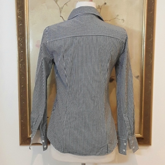 ❗️FINAL PRICE❗️ J. Crew Navy and White Gingham Women’s Button Down - Picture 4 of 5
